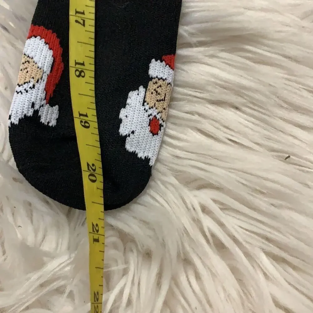 SOCKS CHRISTMAS NWOT SANTA DETAIL‎ 2 PAIRS